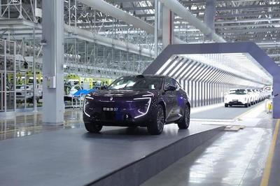 長安汽車數(shù)智工廠揭幕 賦能阿維塔科技智造邁上新臺(tái)階